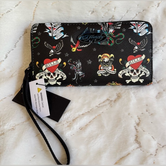 Ed Hardy Love Kills Multicolor Tattoo Design Wallet - Picture 1 of 7